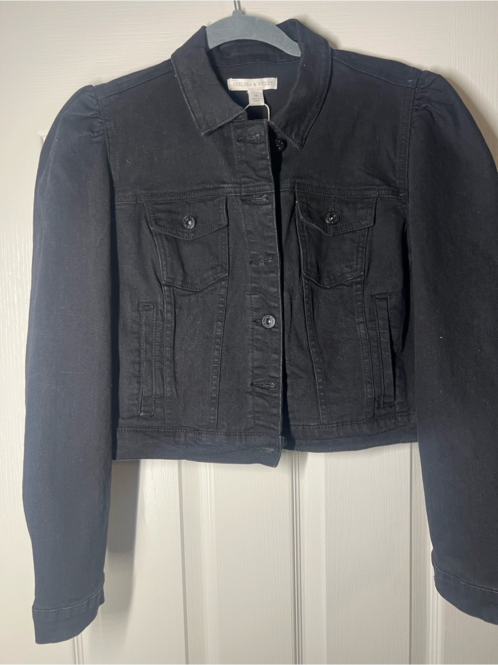New w/partial tag Chelsea and Violet Puff-Sleeve Denim cropped jacket sz M